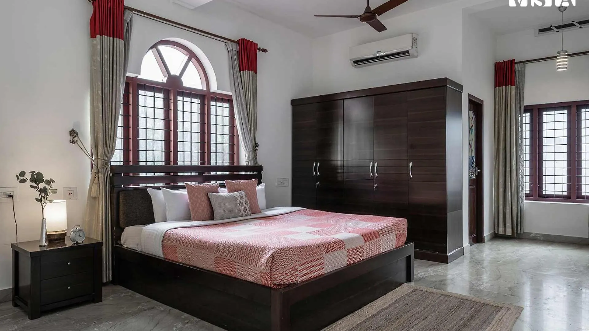 Ξενοδοχείο Stayvista At Periyar Palace- Pet Friendly, River View Villa With Garden Kochi Ινδία
