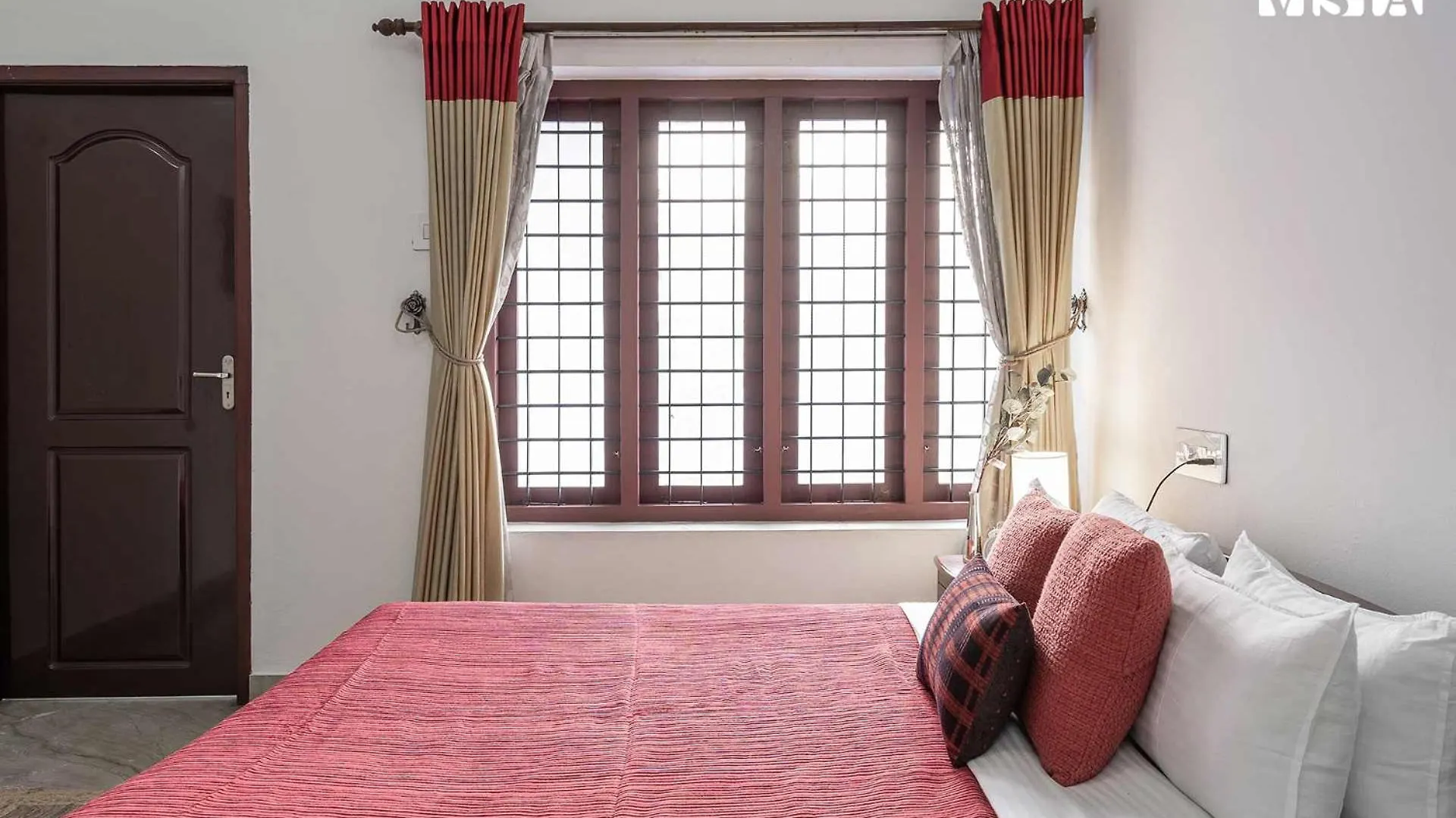 Hotell Stayvista At Periyar Palace- Pet Friendly, River View Villa With Garden Kochi