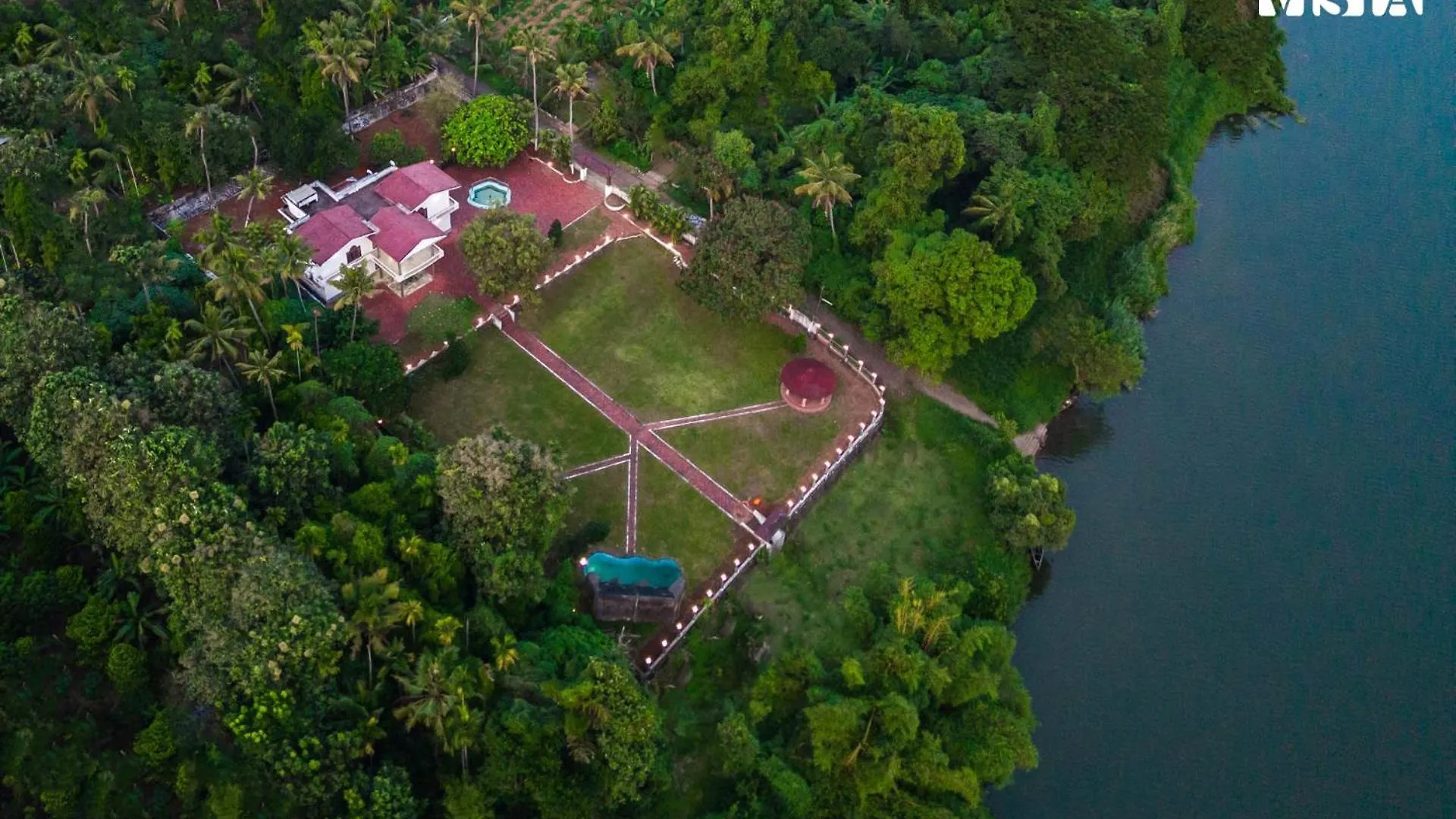 Hotell Stayvista At Periyar Palace- Pet Friendly, River View Villa With Garden Kochi